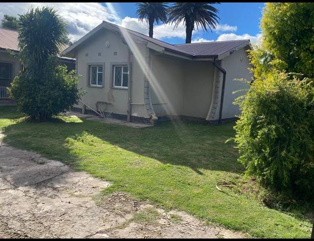 9 BEDROOM HOUSE FOR SALE IN TOP TOWN